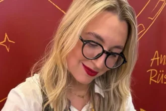 Ariani Castelo, autora de fantasia jovem