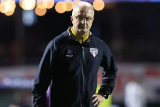 Jogadores do São Paulo em partida oficial do Campeonato Brasileiro