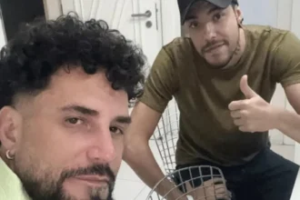 Cantor Latino em evento público