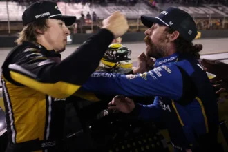 Pilotos da Nascar trocam socos após acidente em Bristol