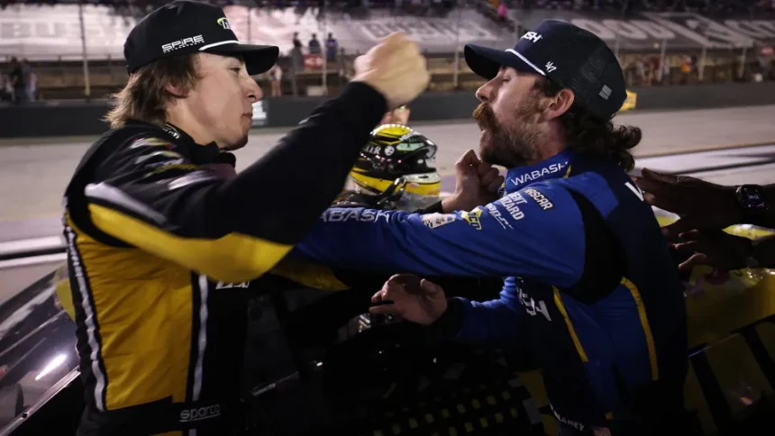 Pilotos da Nascar trocam socos após acidente em Bristol