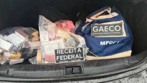 Frascos de perfumes em exposição