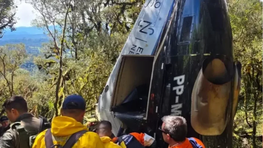 Helicóptero da Força Aérea Brasileira em missão de patrulha