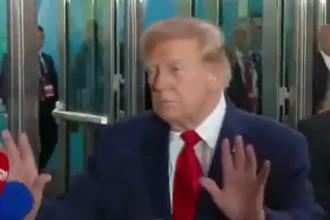 Donald Trump em evento oficial