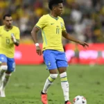 Jogadores da Seleção Brasileira em partida amistosa