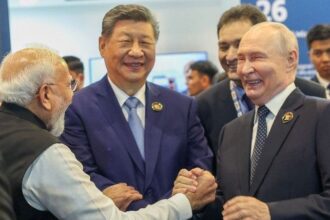 Primeiro-ministro da Índia, Narendra Modi, presidente da China, Xi Jinping, e o presidente da Rússia, Vladimir Putin, em Nova Délhi