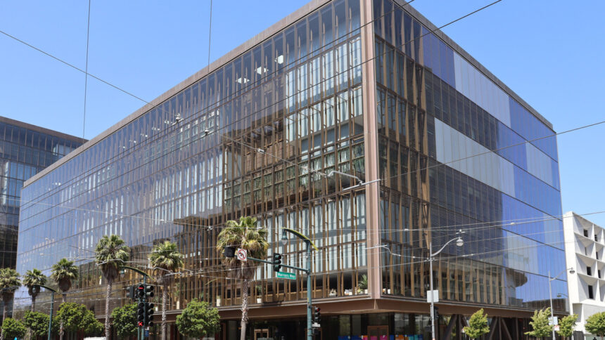 Edifício corporativo associado à OpenAI em San Francisco