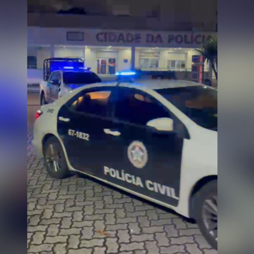 Agentes da Polícia Civil do Rio de Janeiro durante operação criminal