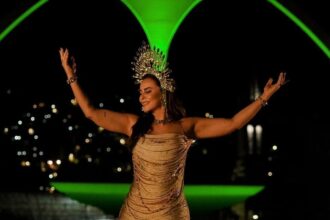 Paolla Oliveira é a nova rainha de bateria da Imperatriz