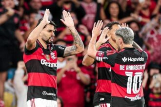 Flamengo enfrenta o Corinthians no Maracanã pelo Brasileirão