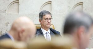 O procurador-geral da República, Paulo Gonet Branco, em sessão plenária do STF