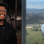 Helicóptero em voo sobre região montanhosa