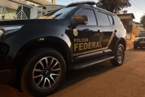 PF fecha laboratório de cocaína na fronteira e prende brasileiros no Peru