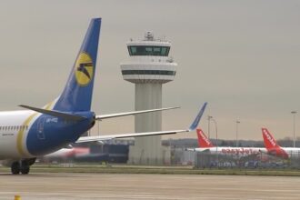 Aeroporto de Heathrow durante falha no controle aéreo do Reino Unido