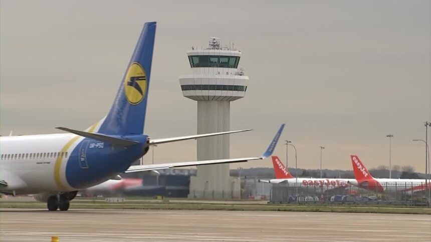 Aeroporto de Heathrow durante falha no controle aéreo do Reino Unido