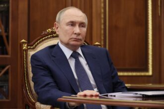 Partido de Putin vence eleição russa e chega a 57,54% dos votos