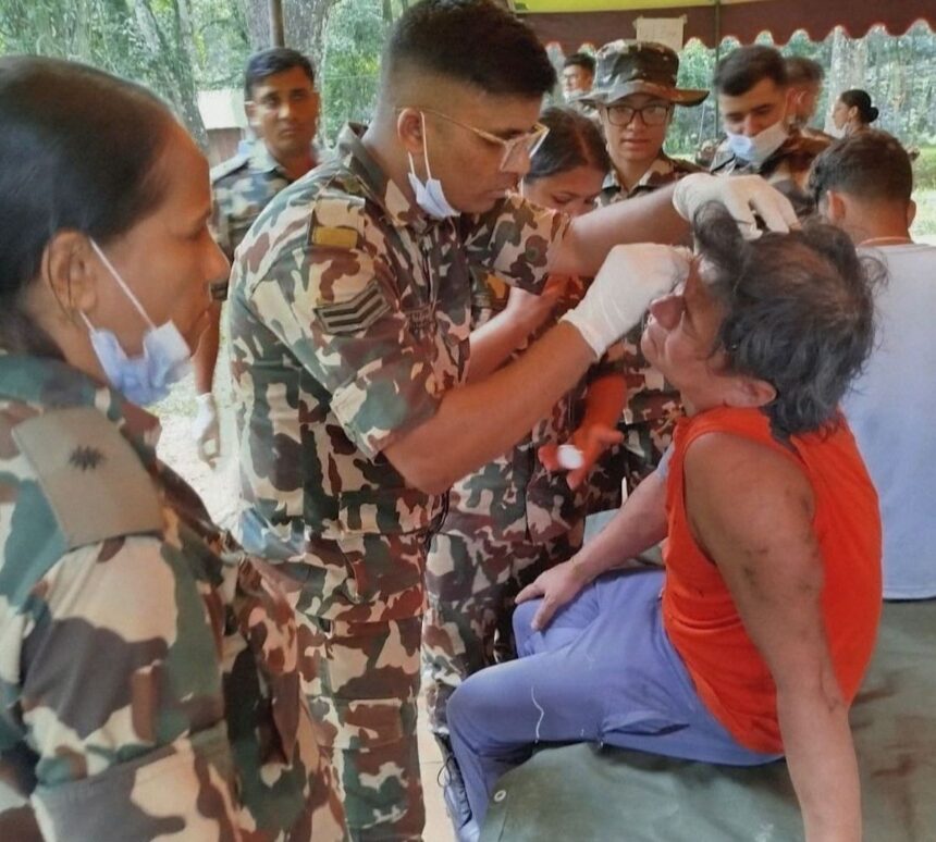 Enchentes na fronteira entre Nepal e China