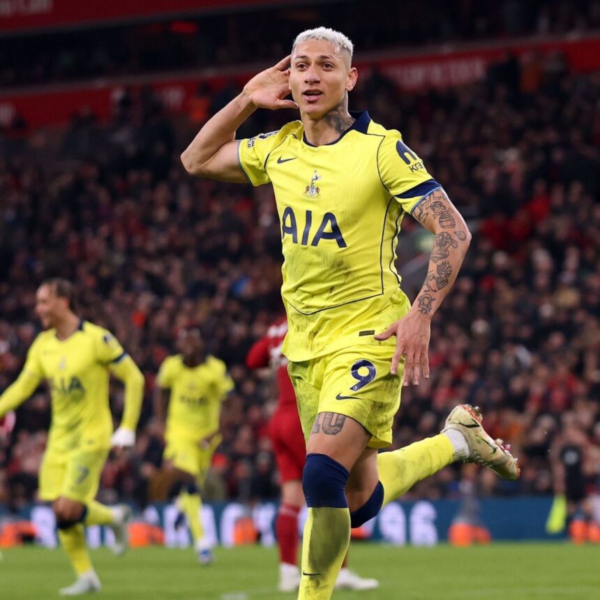 Richarlison em pauta sobre possível saída do Tottenham