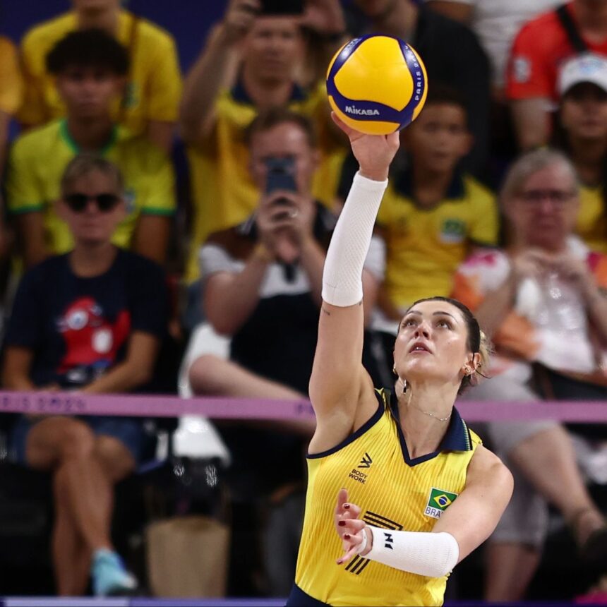 Rosamaria no jogo do Brasil contra o Japão pela segunda rodada da fase de grupos dos Jogos Olímpicos de Paris