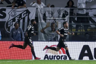 Everton Cebolinha estreia pelo Santos contra o Cruzeiro