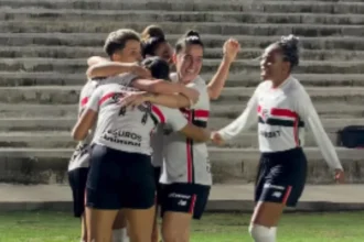 Jogadoras de São Paulo e Flamengo disputam semifinal
