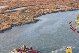 Equipes de resgate atuam na lagoa de Veneza
