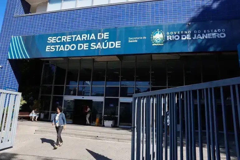 Medicamento teduglutida prescrito para tratamento de Lara Emanuelly