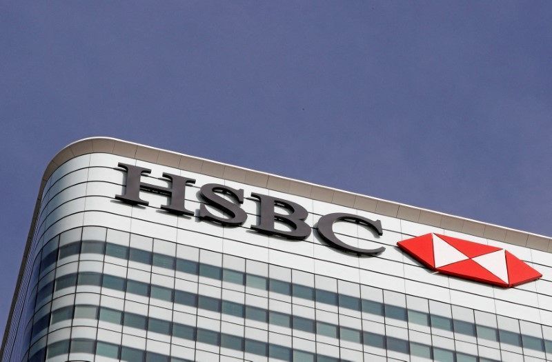 Logo do HSBC visto em prédio de Londres, na Inglaterra
