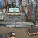 Enchentes como a de Porto Alegre prejudicam a rotina de escolas e estudantes