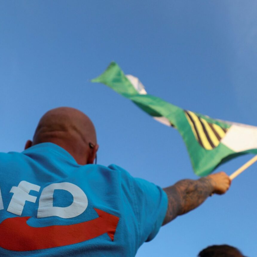 Apoiadores da AfD comemoram resultado eleitoral na Alemanha