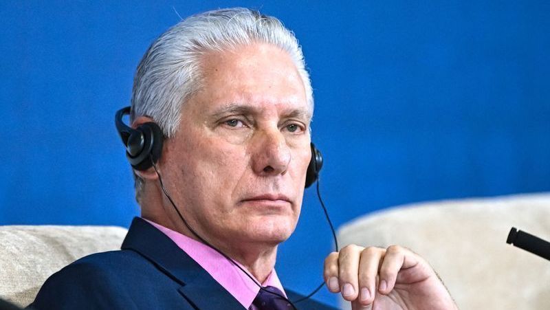 O presidente de Cuba, Miguel Díaz-Canel, durante pronunciamento oficial.
