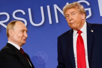 Guerra na Ucrânia em discussão entre Trump e Putin