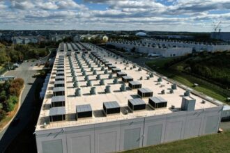 Vista aérea de um data center na Virgínia, EUA