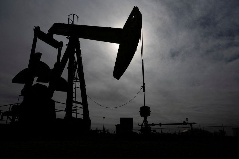 Infraestrutura de extração e transporte de petróleo bruto
