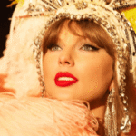 Taylor Swift em imagem promocional do "The Life of a Showgirl"