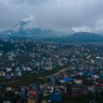 Tempo fechado no Nepal