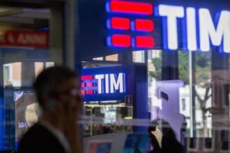 Estatal italiana de correios se torna controladora indireta da TIM Brasil