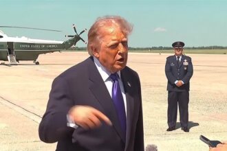 Donald Trump durante discurso sobre a guerra com o Irã