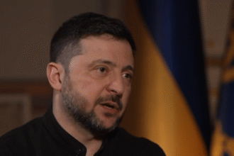 Volodymyr Zelensky em entrevista à CNN, em Kiev, Ucrânia, 23 de fevereiro de 2026