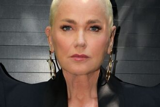 Xuxa Meneghel comenta rumores sobre pacto
