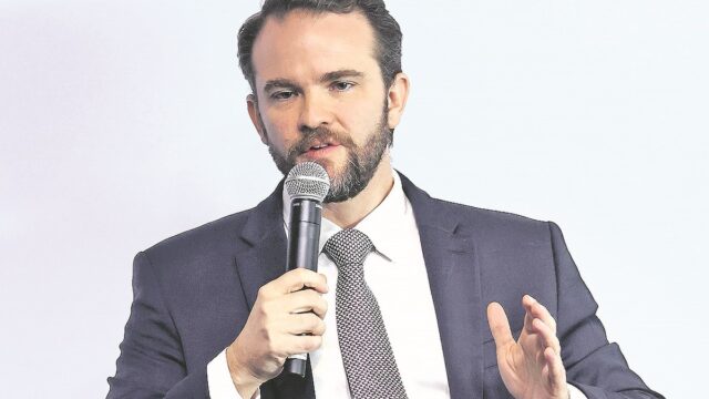 Durigan acusa Flávio de prometer ajustes incompatíveis com benefícios