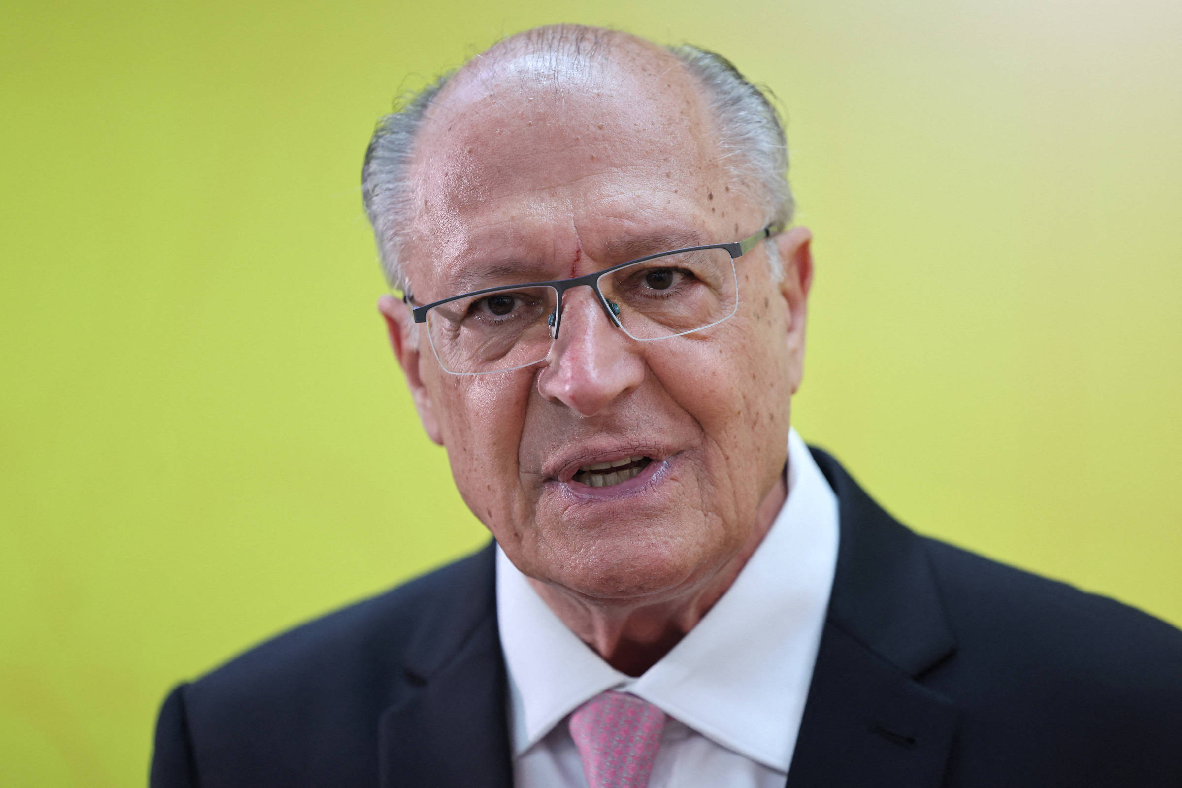 Carta de 1.200 professores da USP pede reeleição de Lula e chega a Alckmin