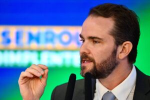 Governo prepara compra de até R$ 90 bilhões em dívidas; entenda o Desenrola 3.0