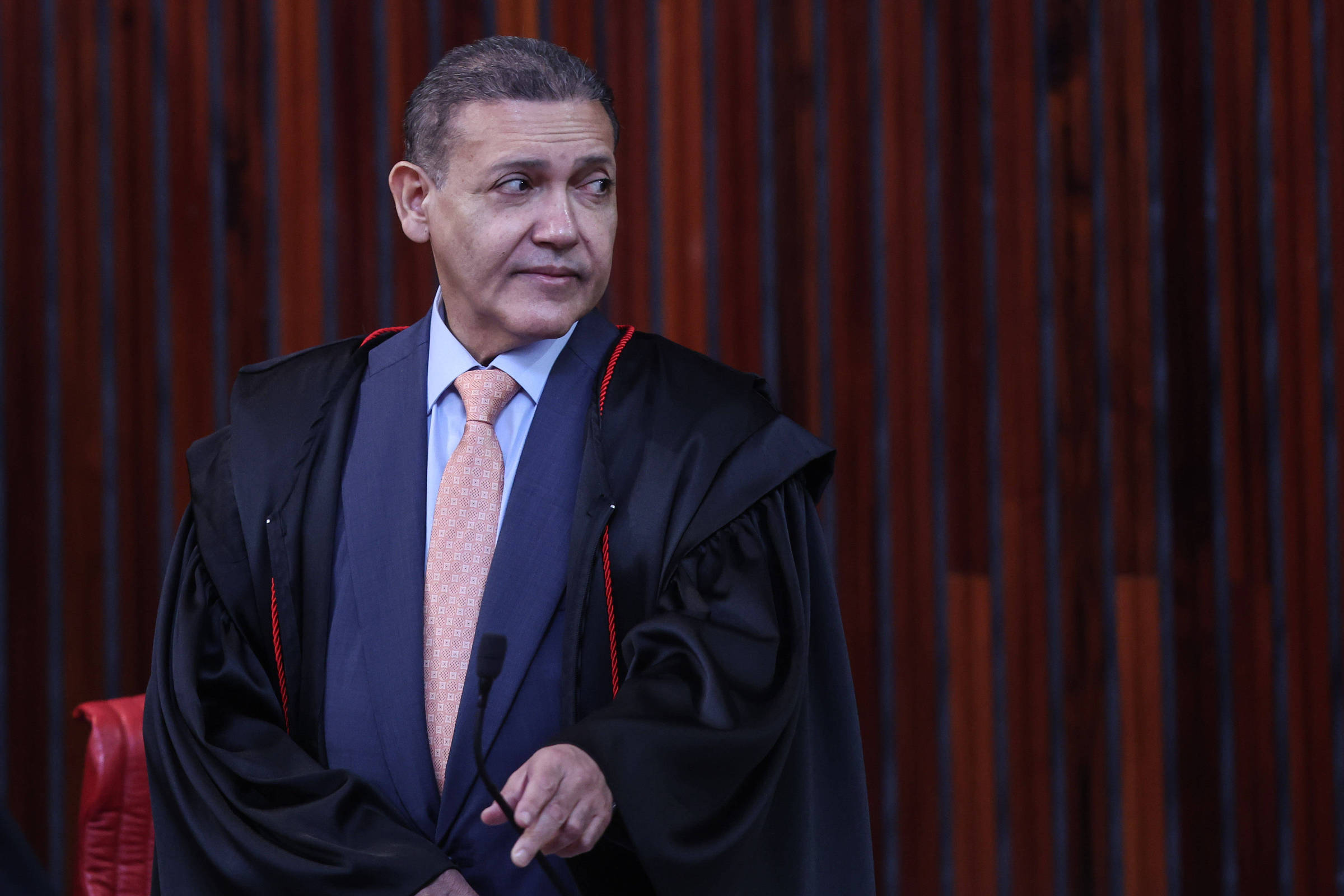 Revista relata festa atribuída a Vorcaro para Kassio; ministro nega envolvimento