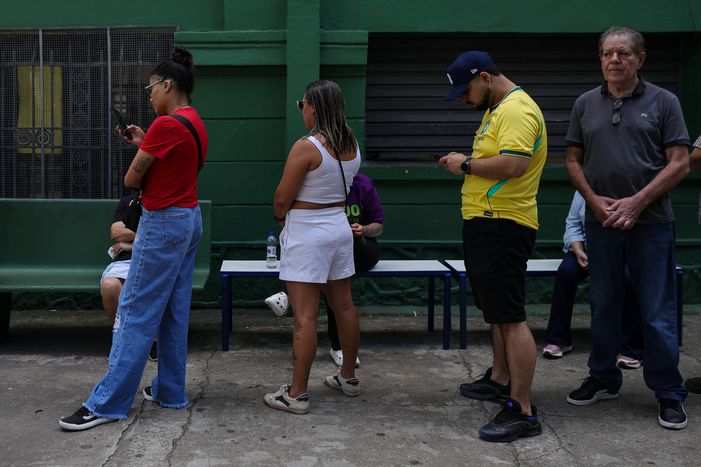 Violência supera saúde entre maiores problemas do Brasil, aponta Datafolha