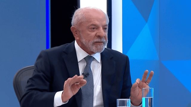 Lula defende crescimento econômico como saída para problema fiscal