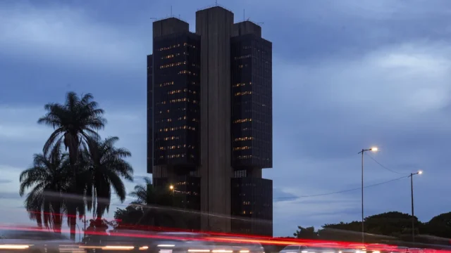 "Prévia do PIB" avança 0,3% em agosto, diz Banco Central