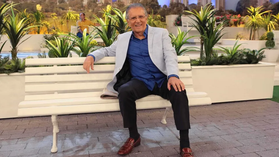 Carlos Alberto de Nóbrega é internado após meses de cansaço