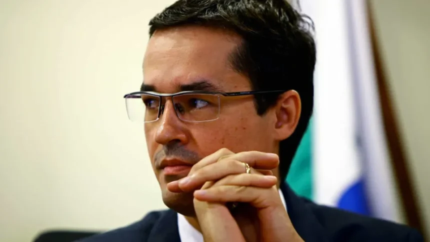 Ministro Kassio Nunes Marques durante sessão no Tribunal Superior Eleitoral