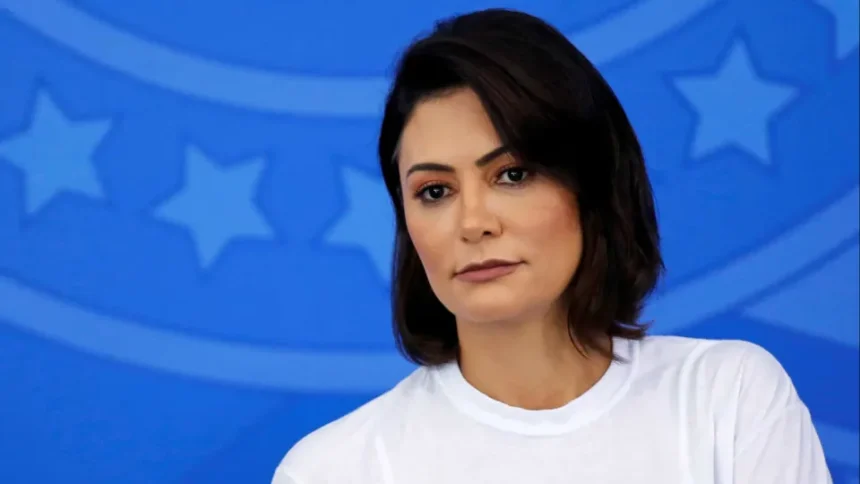 Michelle Bolsonaro em evento público durante a campanha eleitoral